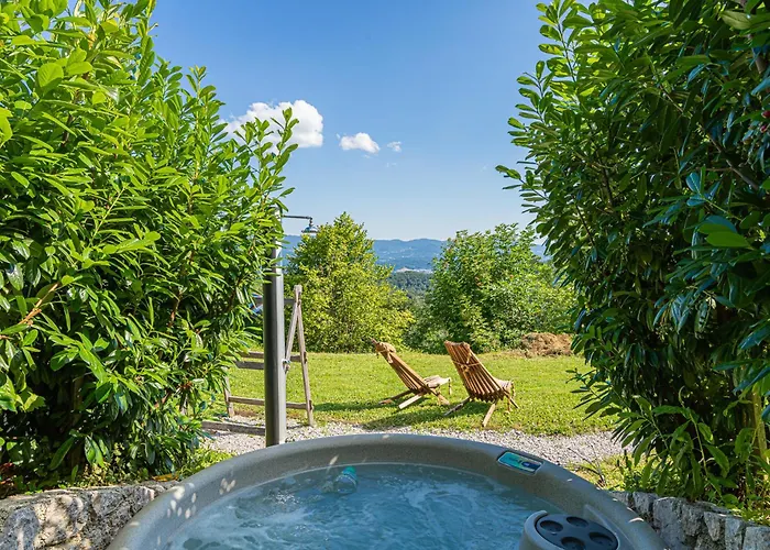 בית כפרי Vineyard Skatlar 2