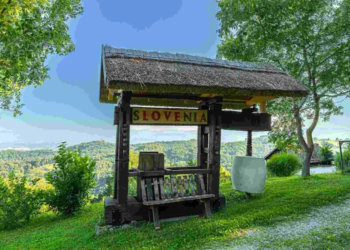 בית כפרי Vineyard Skatlar 2